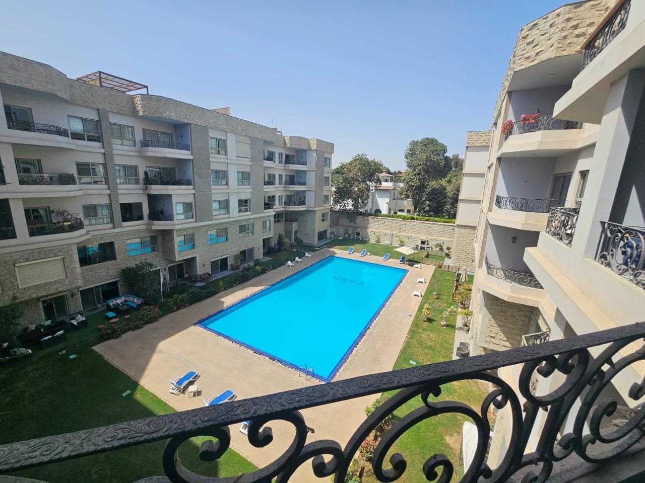 4 bedroom Apartment for rent in Sarayat