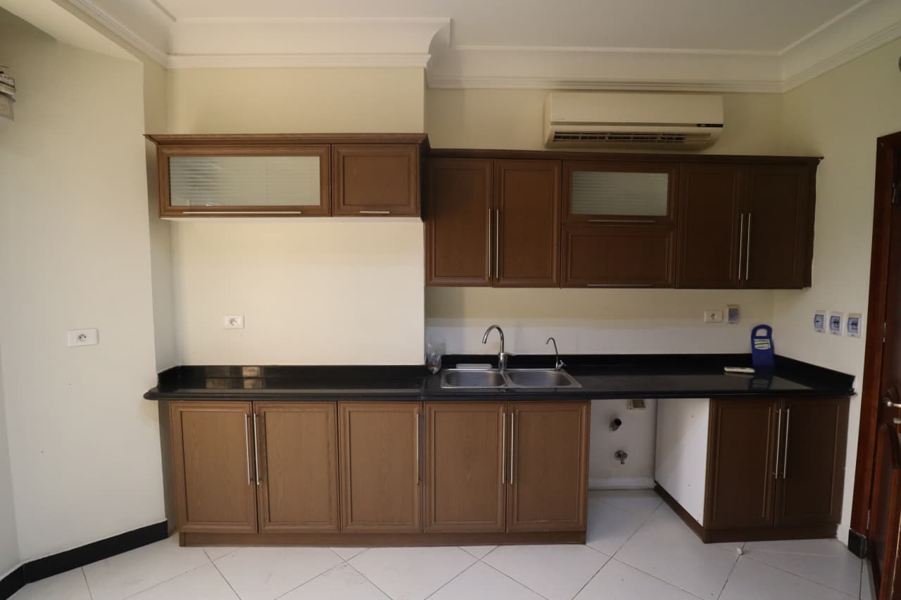 Spacious Apartment in Maadi - 5 Bedrooms & Modern Layout
