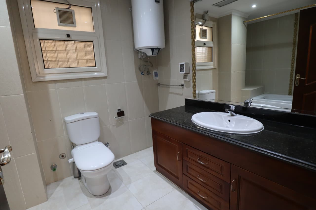 Spacious Apartment in Maadi - 5 Bedrooms & Modern Layout