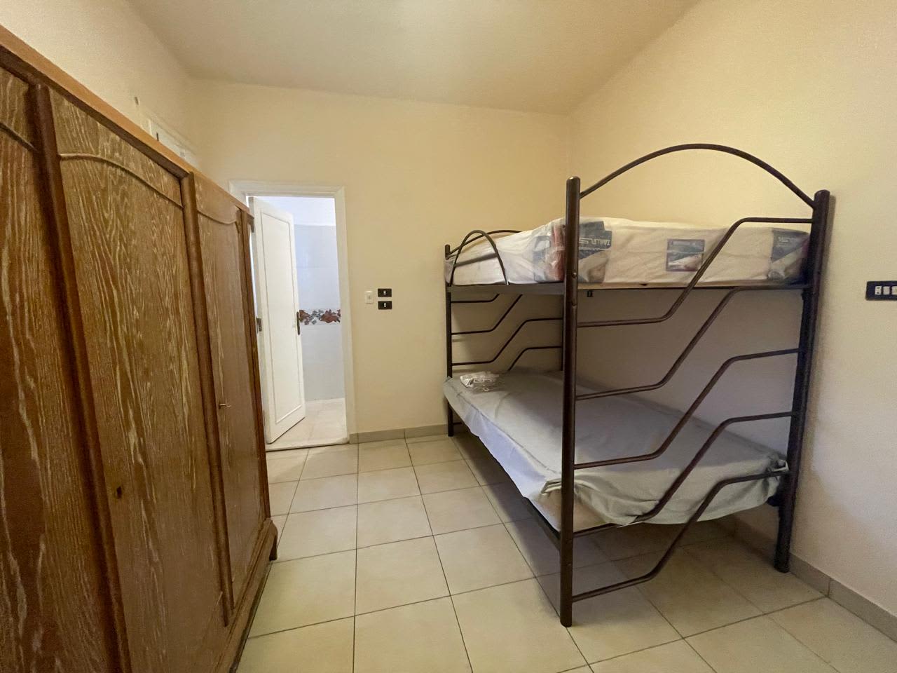 Spacious Apartment with 7 Bedrooms - Prime Location Living