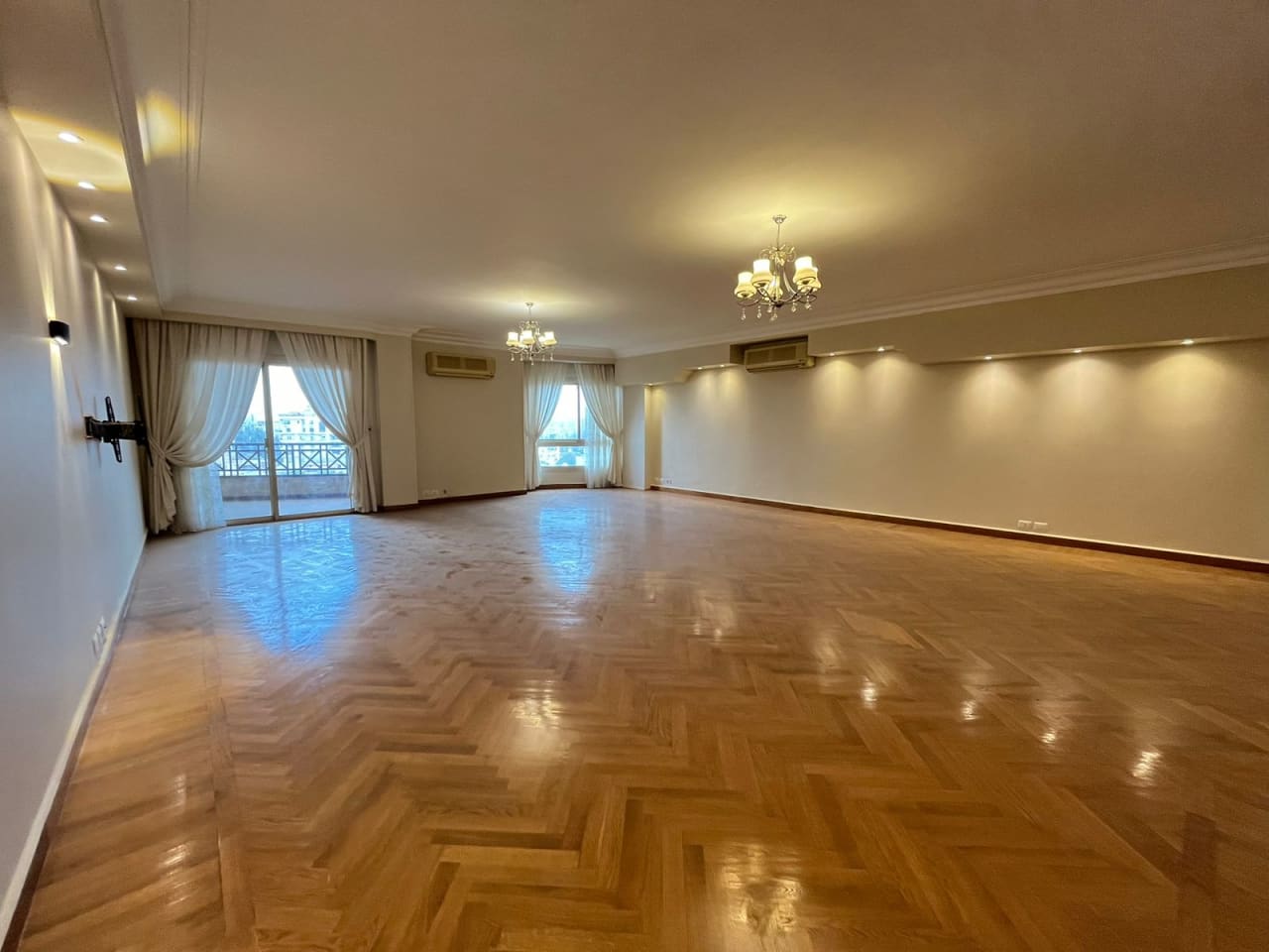 Spacious 300 sqm Apartment in Maadi - 4 Bedrooms & Green Views