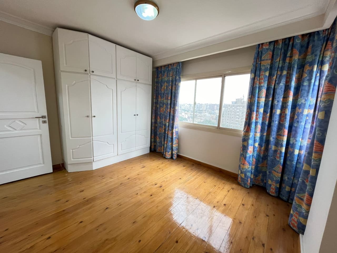 Spacious 300 sqm Apartment in Maadi - 4 Bedrooms & Green Views