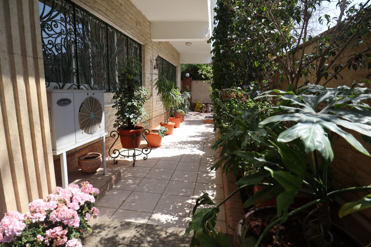 4 bedroom Ground Floor for rent in Sarayat