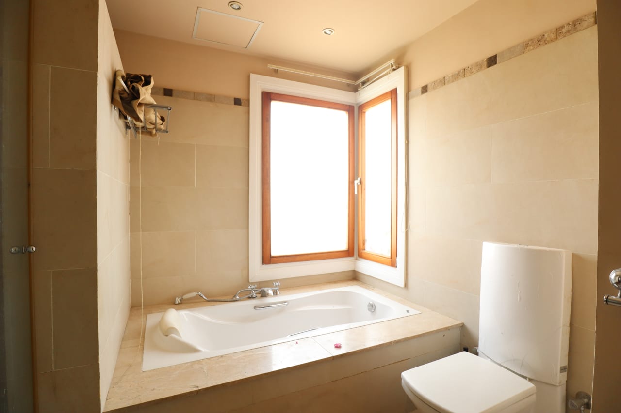 Spacious Penthouse In Sarayat El Maadi With Beautiful Terrace.