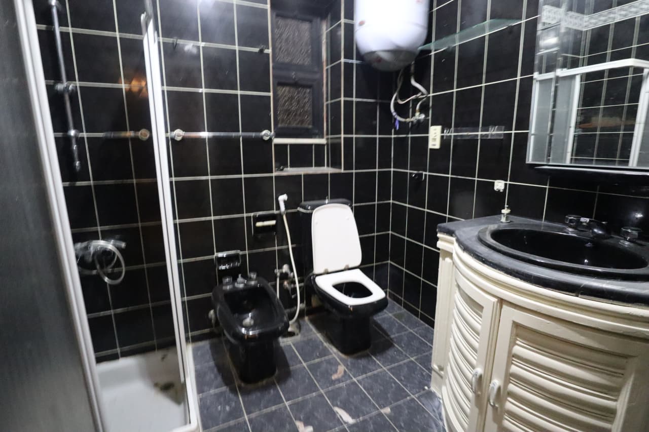 View Nile Apartment With 270sqm In Prime Location In Zamalek.