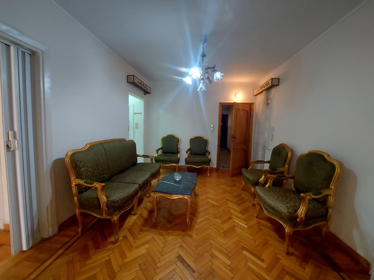 Comfortable Simple Apartment for Easy Living In Zamalek