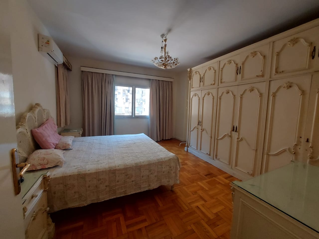 Comfortable Simple Apartment for Easy Living In Zamalek