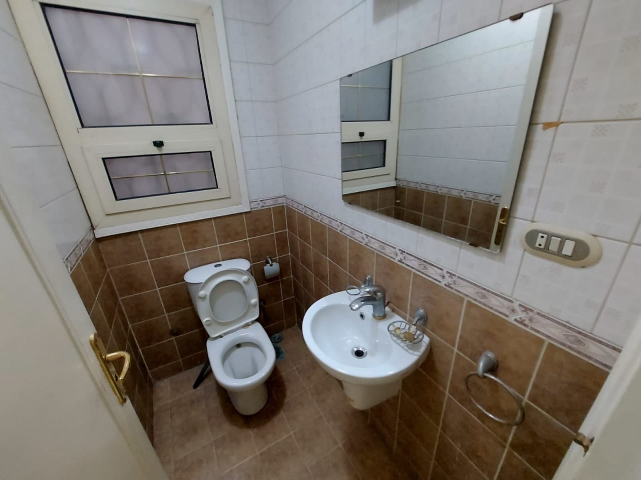 Well-Located Spacious Apartment In Zamalek