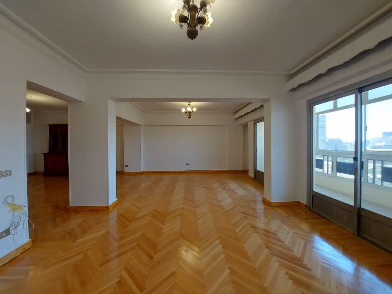 Bright 3BR Apartment in Prime Zamalek Location