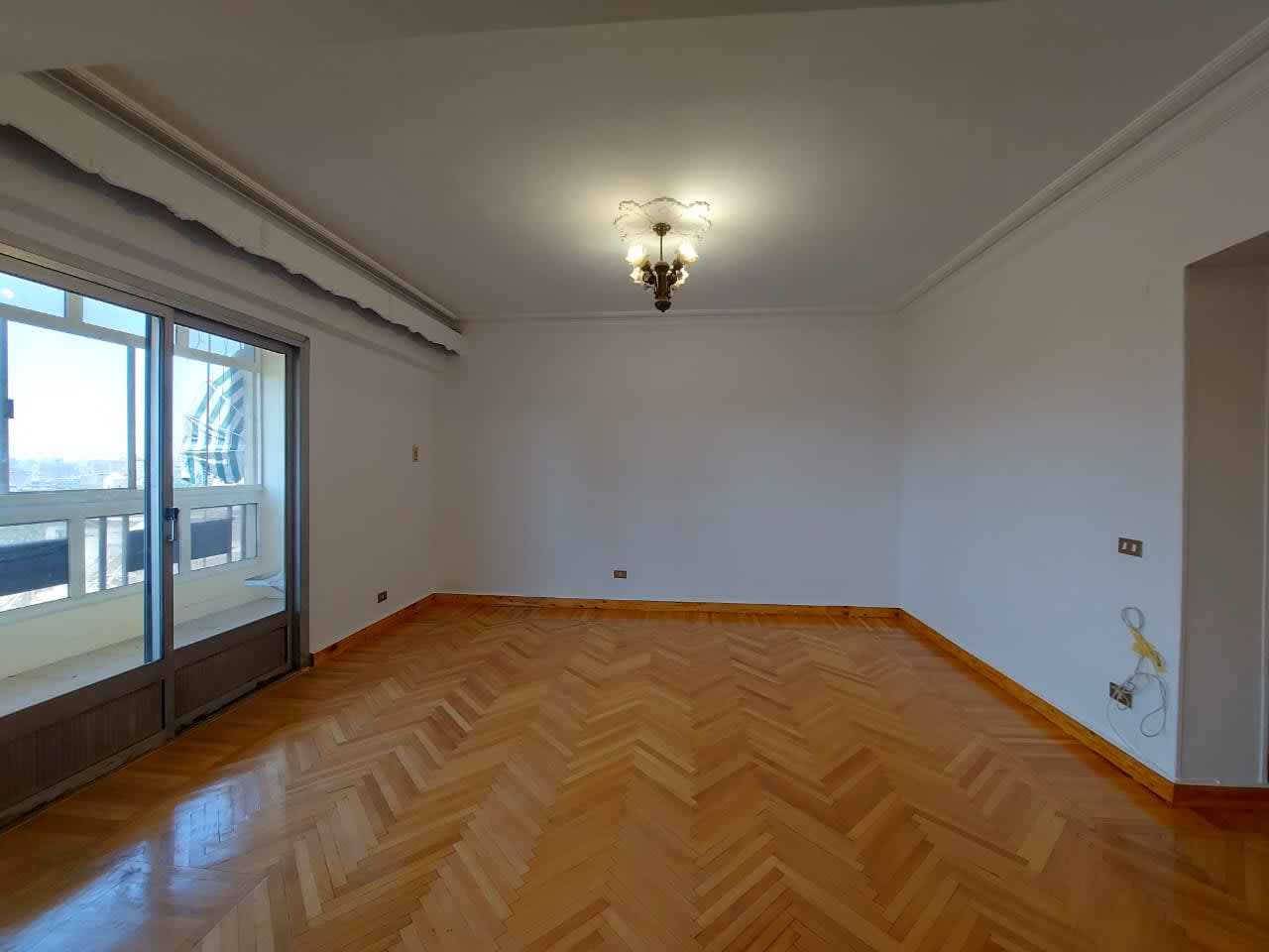 Bright 3BR Apartment in Prime Zamalek Location