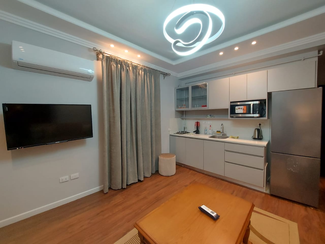 Bright & Cozy 1BR Apartment with Tree-Lined Views In Zamalek 