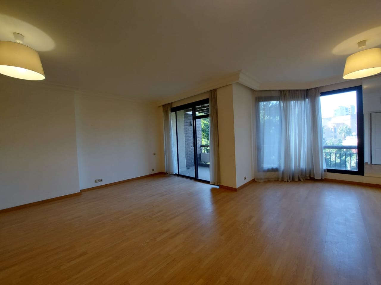 Bright & Spacious 2BR Apartment with Balcony Views In Zamalek