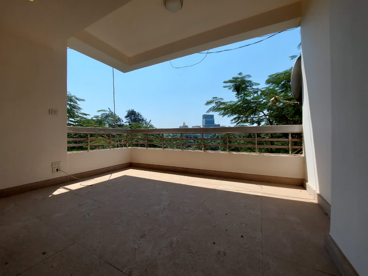 Bright 2BR Apartment with Green Views In Zamalek