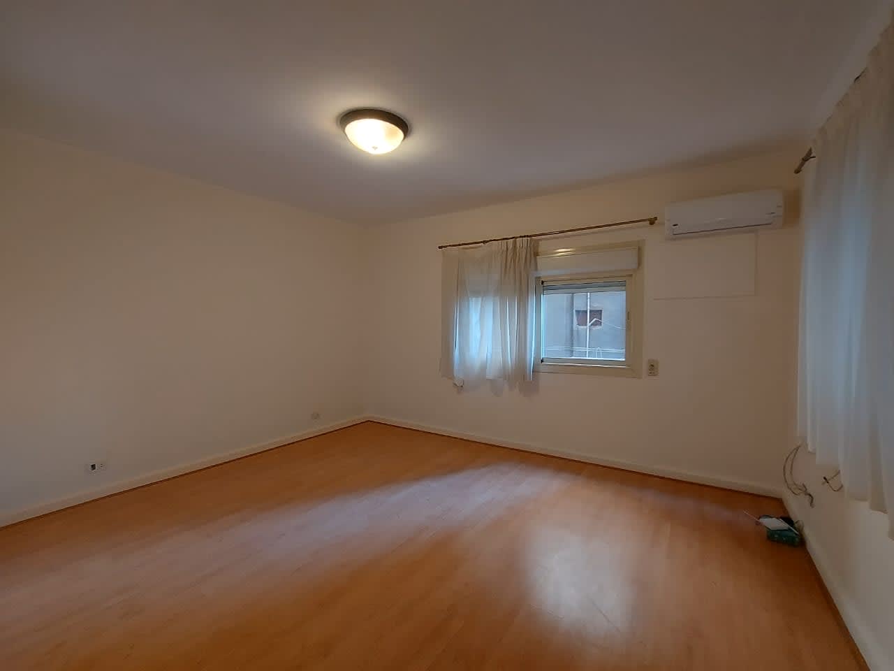 Bright 2BR Apartment with Green Views In Zamalek