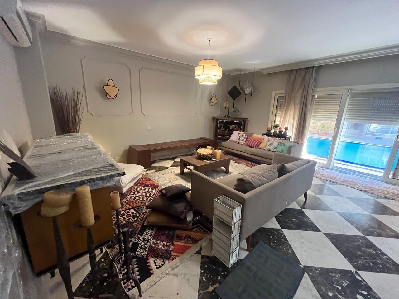 Spacious 3 Bedroom Ground Floor 180 sqm Living