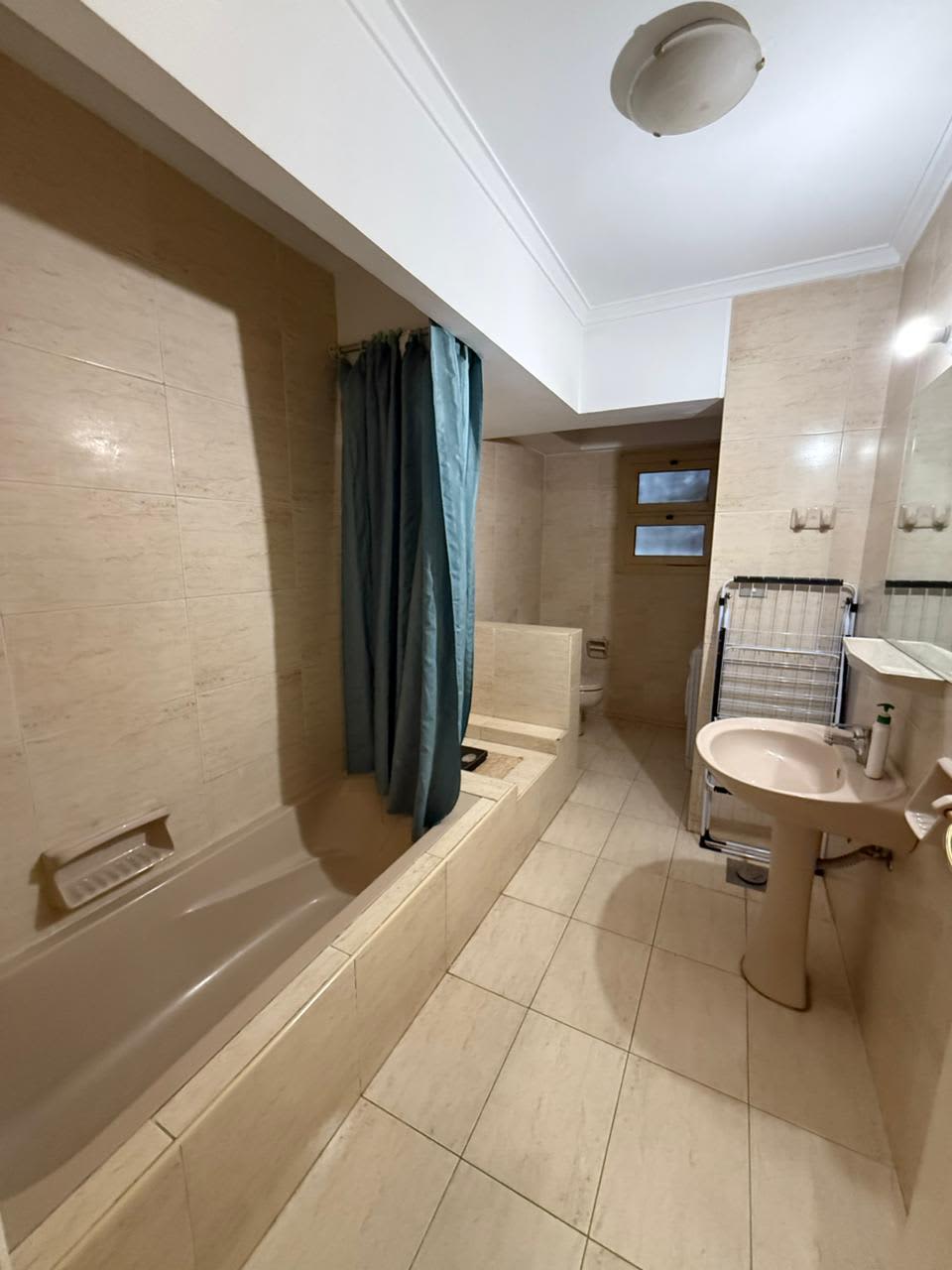 Comfortable Sunny Apartment In Prime Maadi Sarayat.
