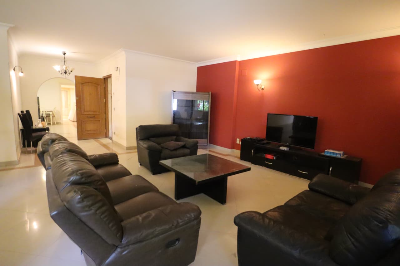 Chic & Stylish Ground Floor Apartment in Maadi Degla.