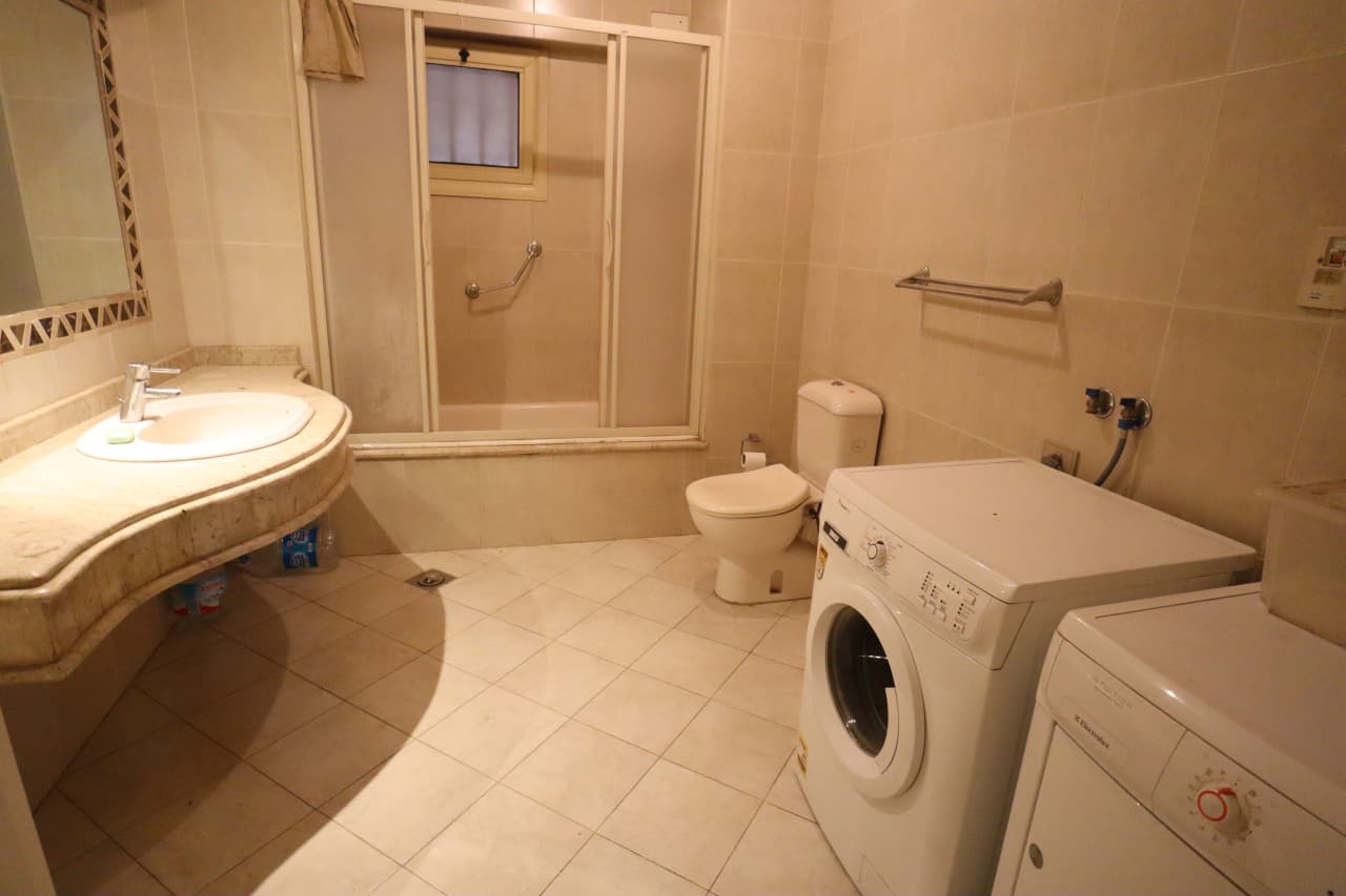 Chic & Stylish Ground Floor Apartment in Maadi Degla.