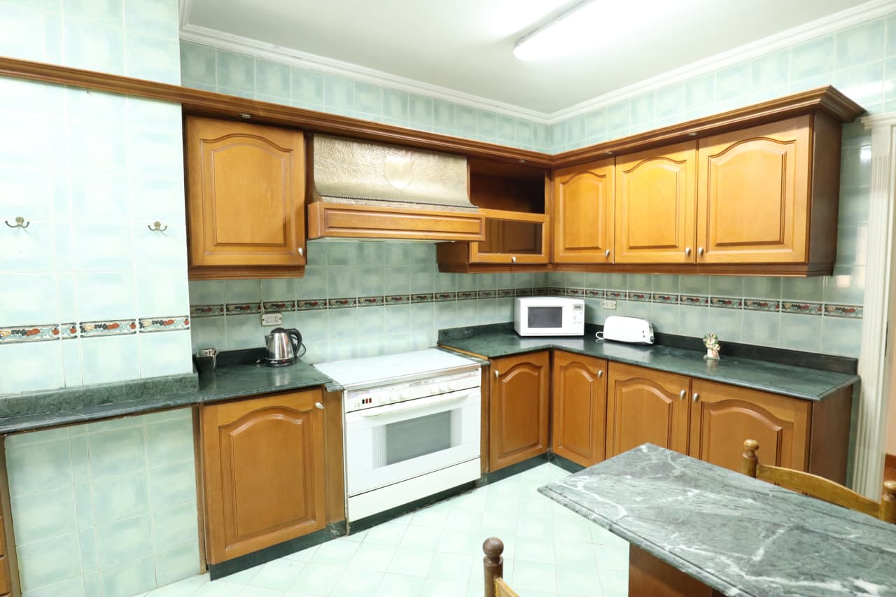 A Warm & Spacious 4BD Furnished Apartment In Maadi Sarayat.