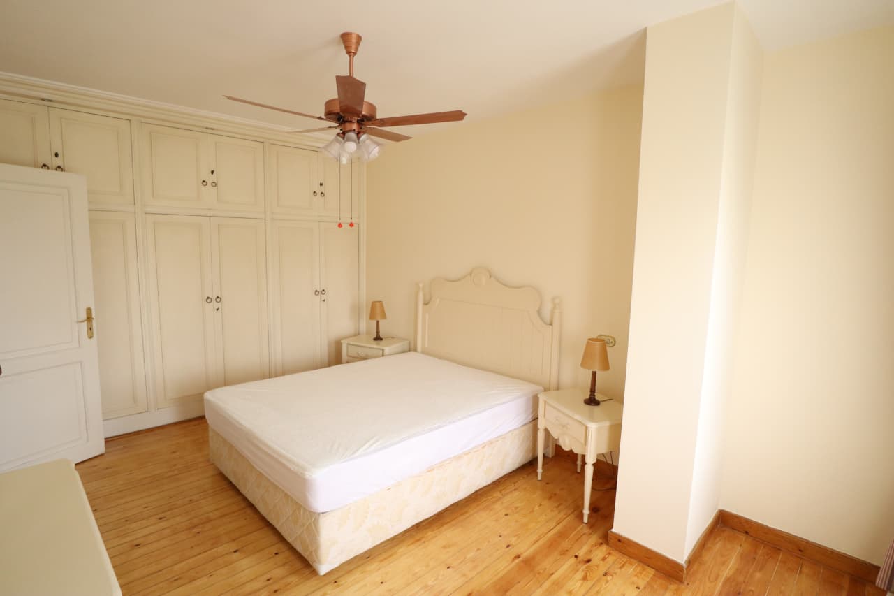 A Warm & Spacious 4BD Furnished Apartment In Maadi Sarayat.