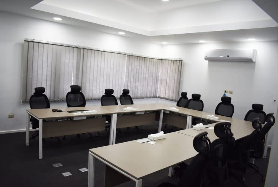 16 bedroom Office for rent in Brazil