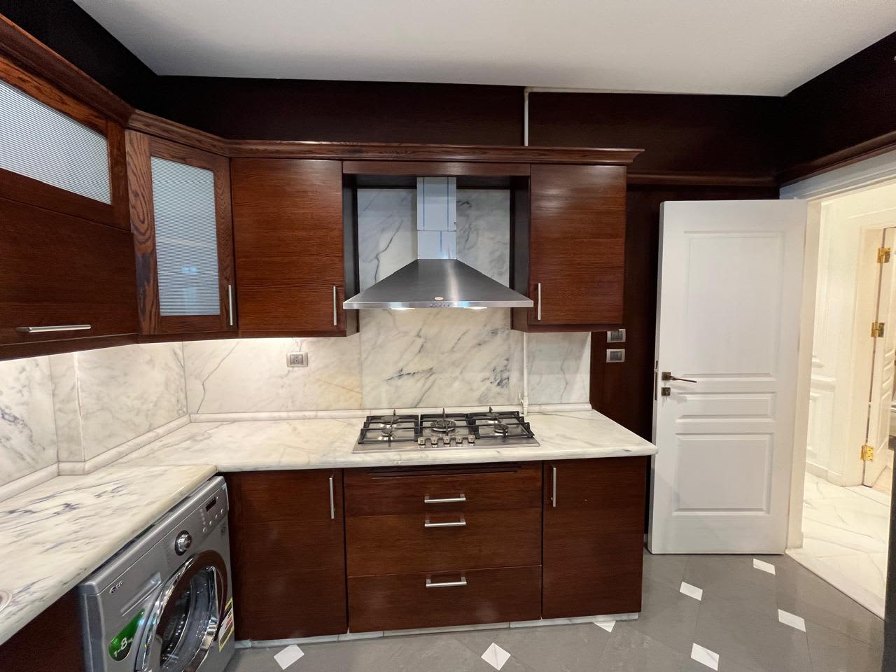 Apartment In Prime Location With Nile View In Zamalek