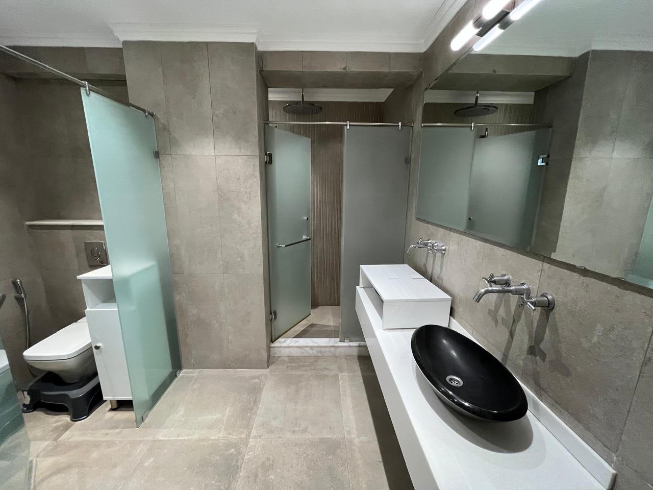 Apartment In Prime Location With Nile View In Zamalek