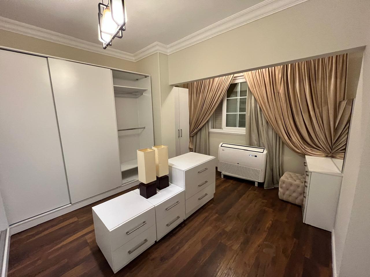 Apartment In Prime Location With Nile View In Zamalek