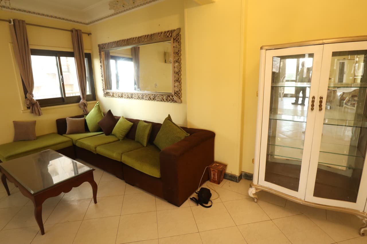 4 bedroom Apartment for rent in Degla