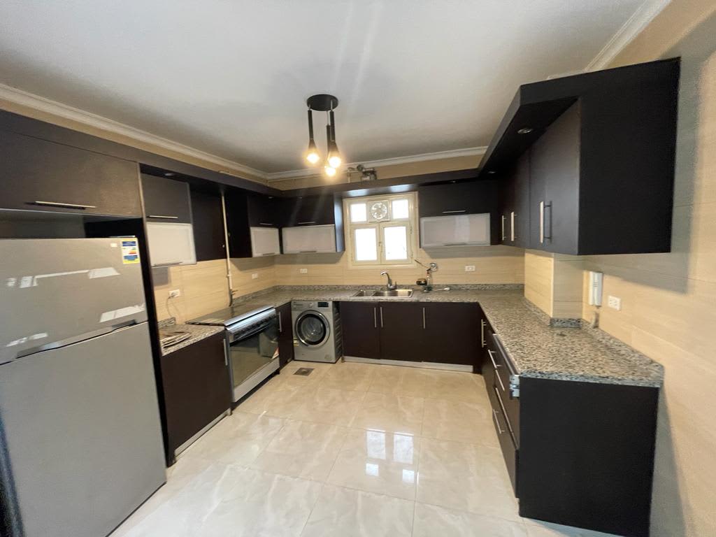 Modern Living In A Furnished Apartment In Maadi Sarayat.