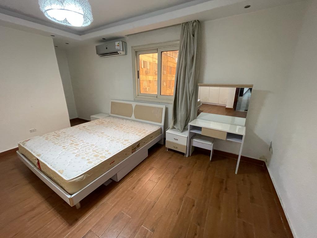 Modern Living In A Furnished Apartment In Maadi Sarayat.