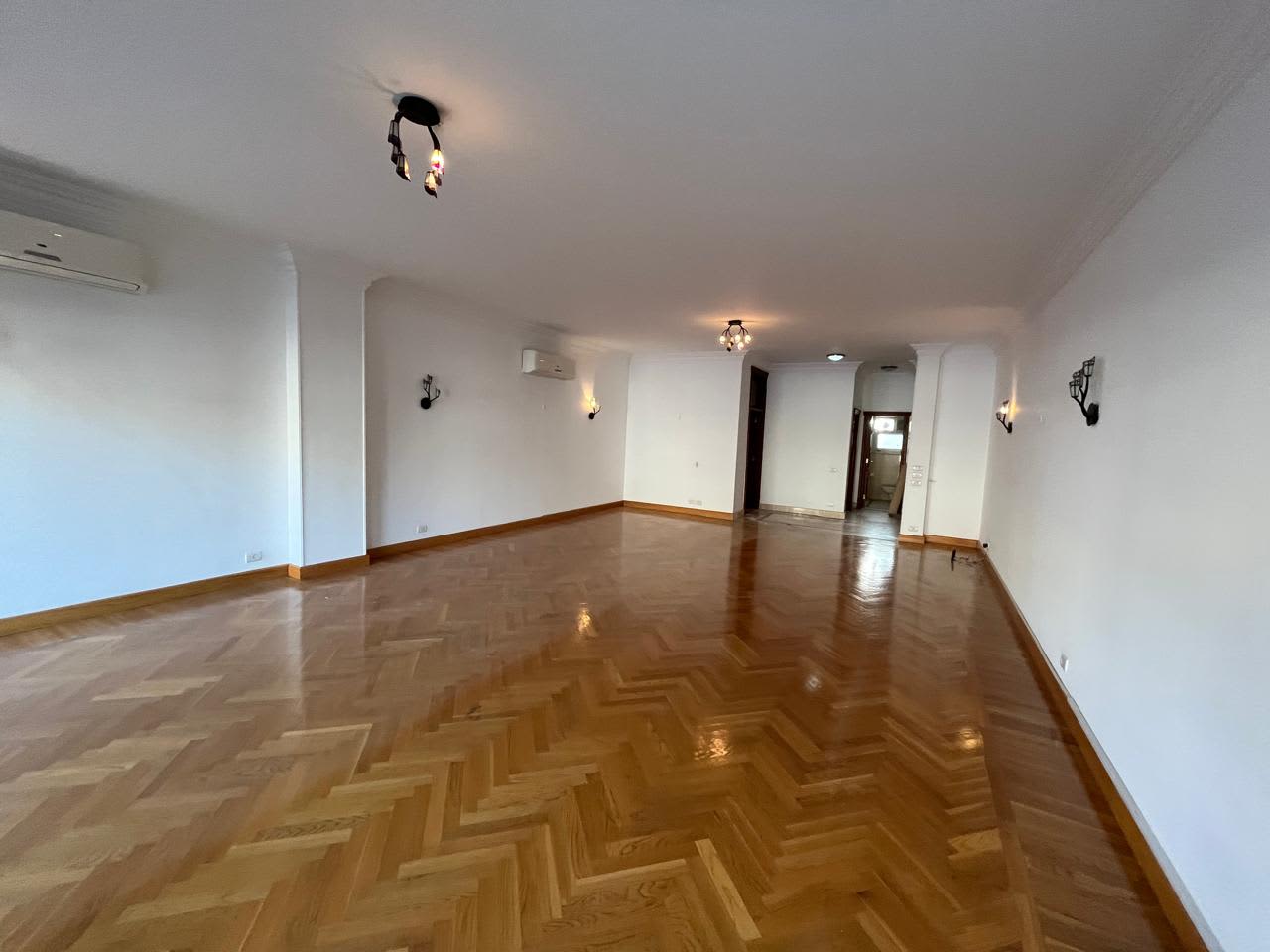 Stylish Apartment in Maadi with shared Garden, Pool & Gym access