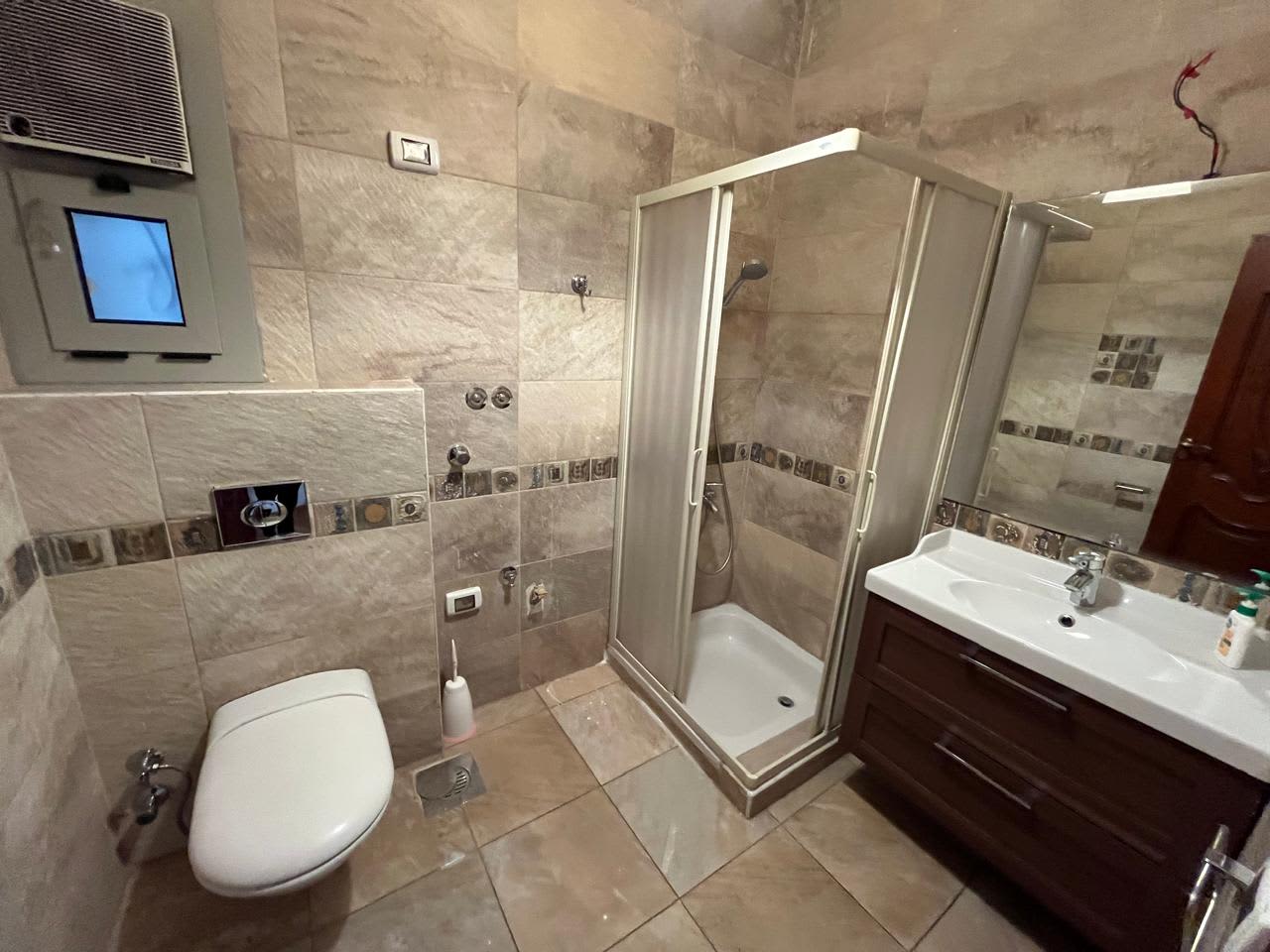 Stylish Apartment in Maadi with shared Garden, Pool & Gym access