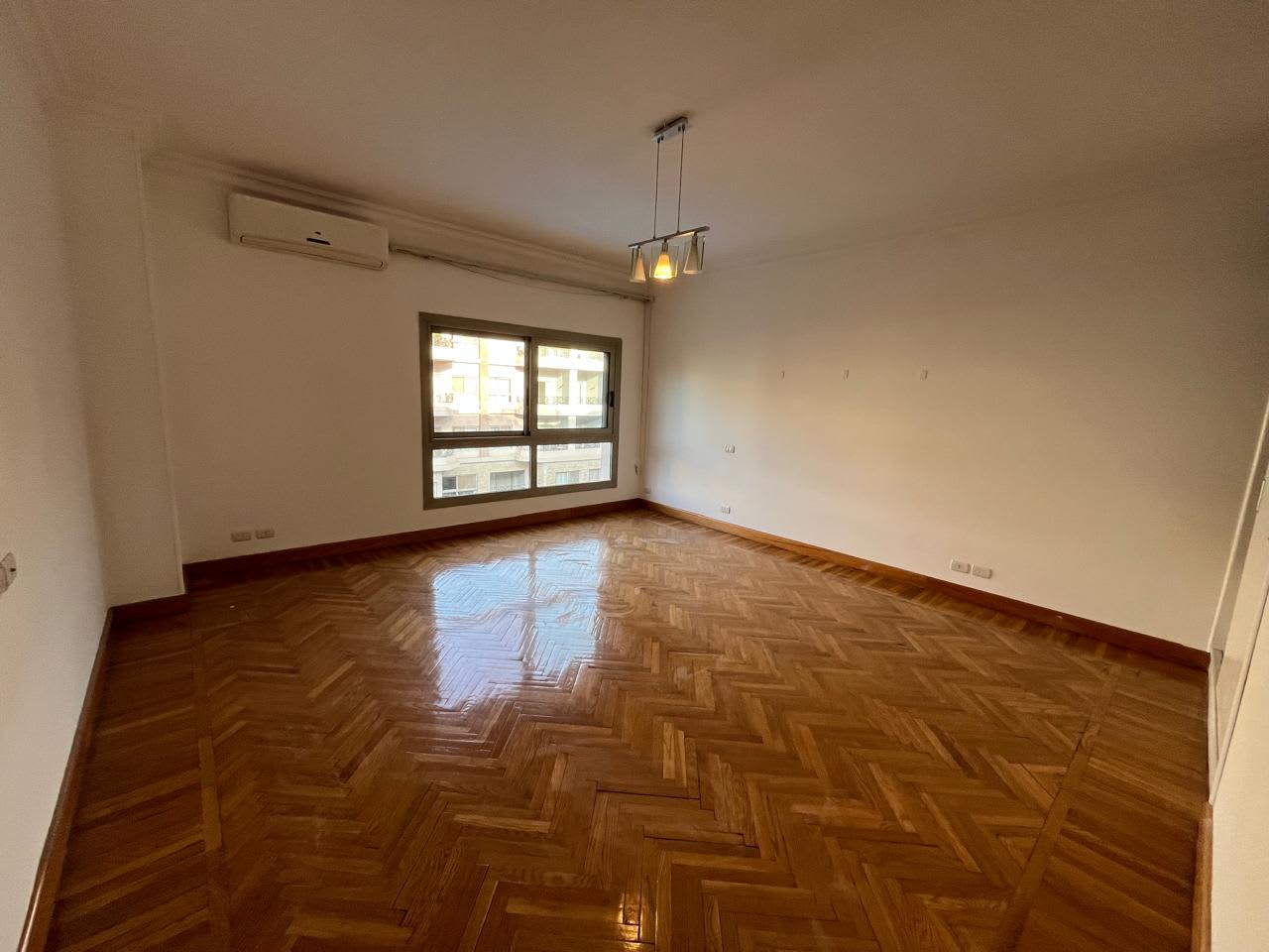 Stylish Apartment in Maadi with shared Garden, Pool & Gym access