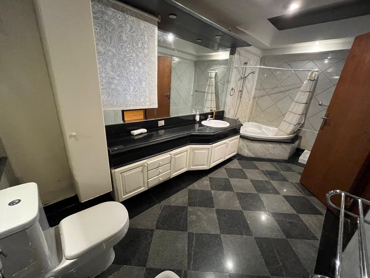 Fully Furnished Apartment Overlooking Garden In Maadi Sarayat