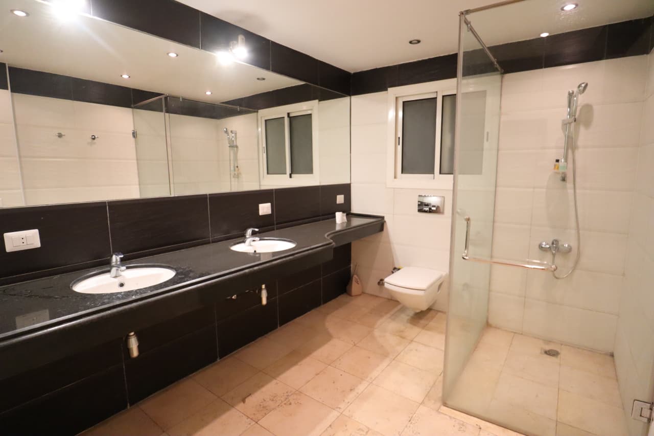 Stylish 3 Bedroom Apartment with Balcony in Maadi