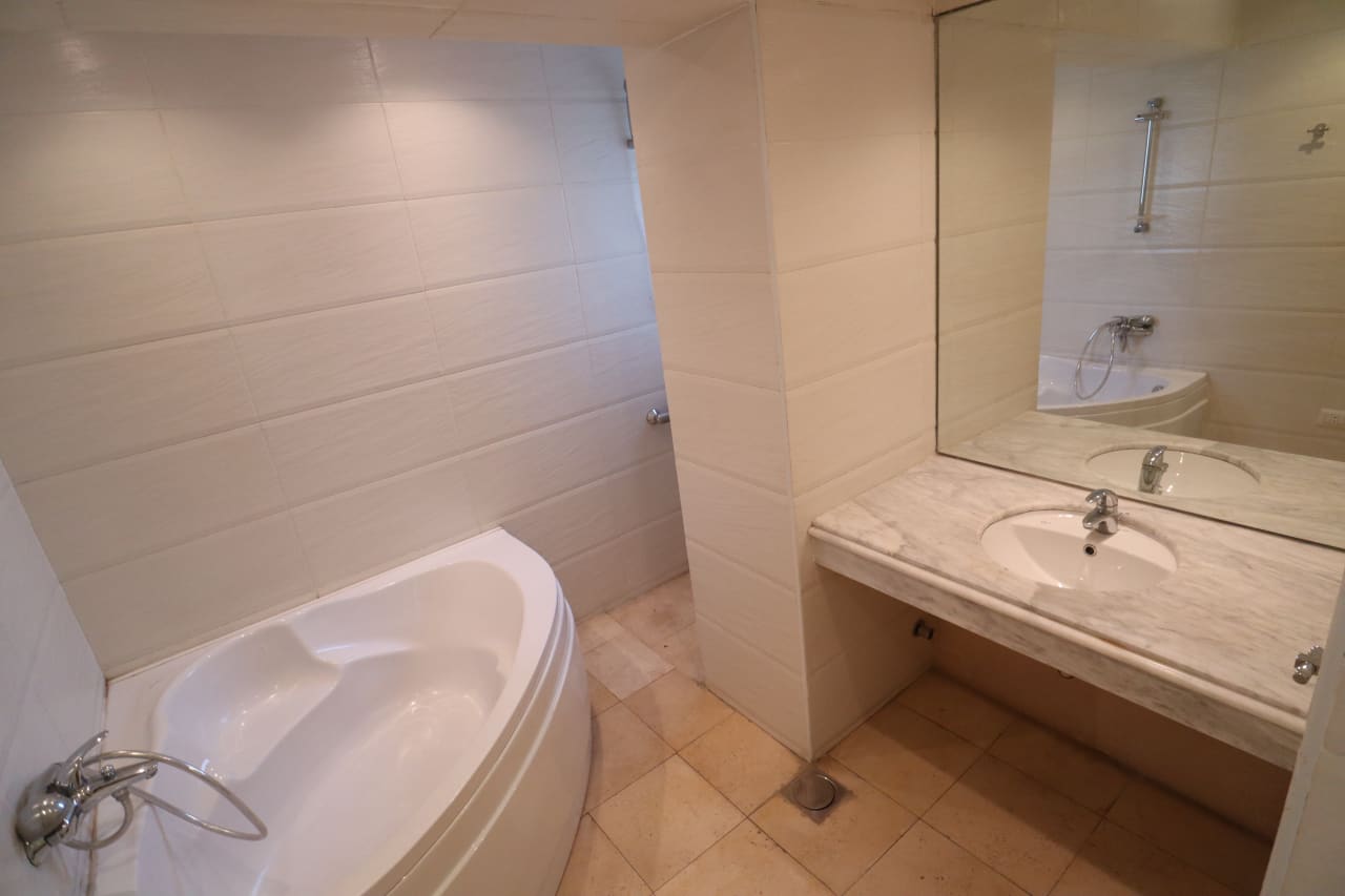 Stylish 3 Bedroom Apartment with Balcony in Maadi