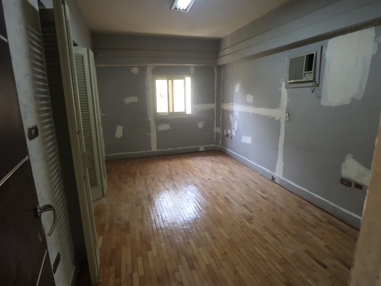Fully Finished Administrative Office | 200m² |Sarayat El Maadi.