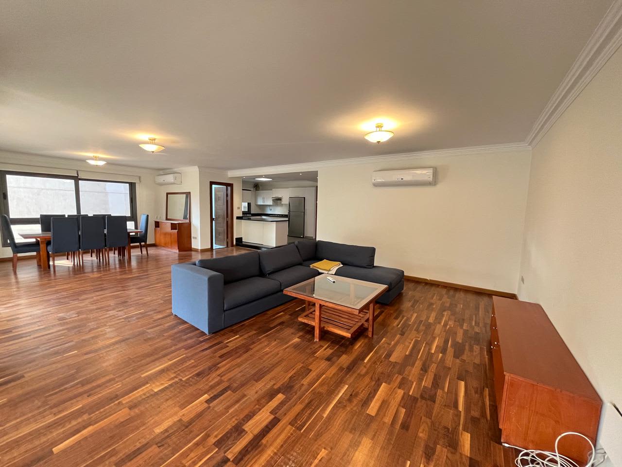 5 bedroom Apartment for rent in Degla