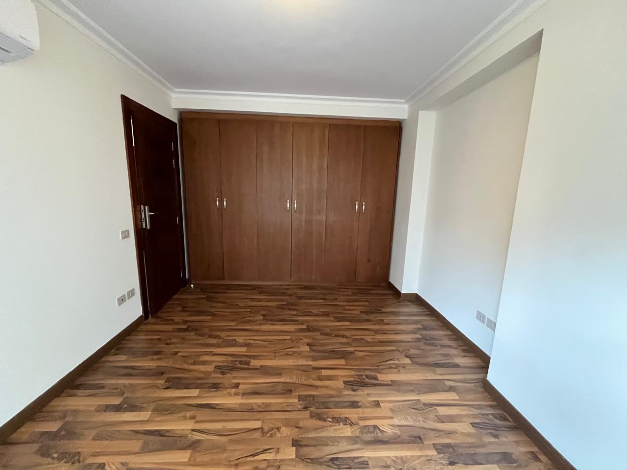 Spacious 5 BR Apartment in Maadi Apartment 300 sqm