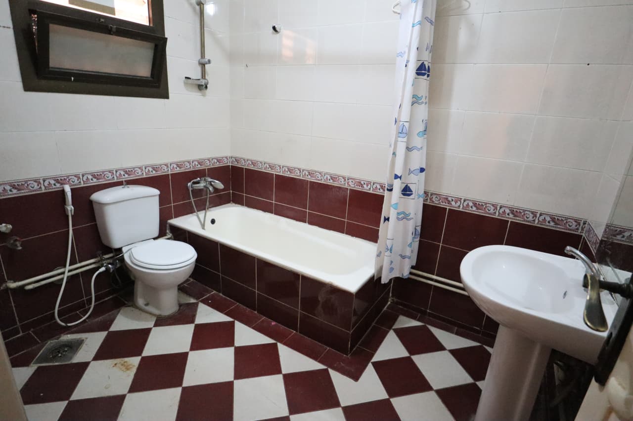 Quiet Unfurnished Apartment For Rent In Maadi Degla.