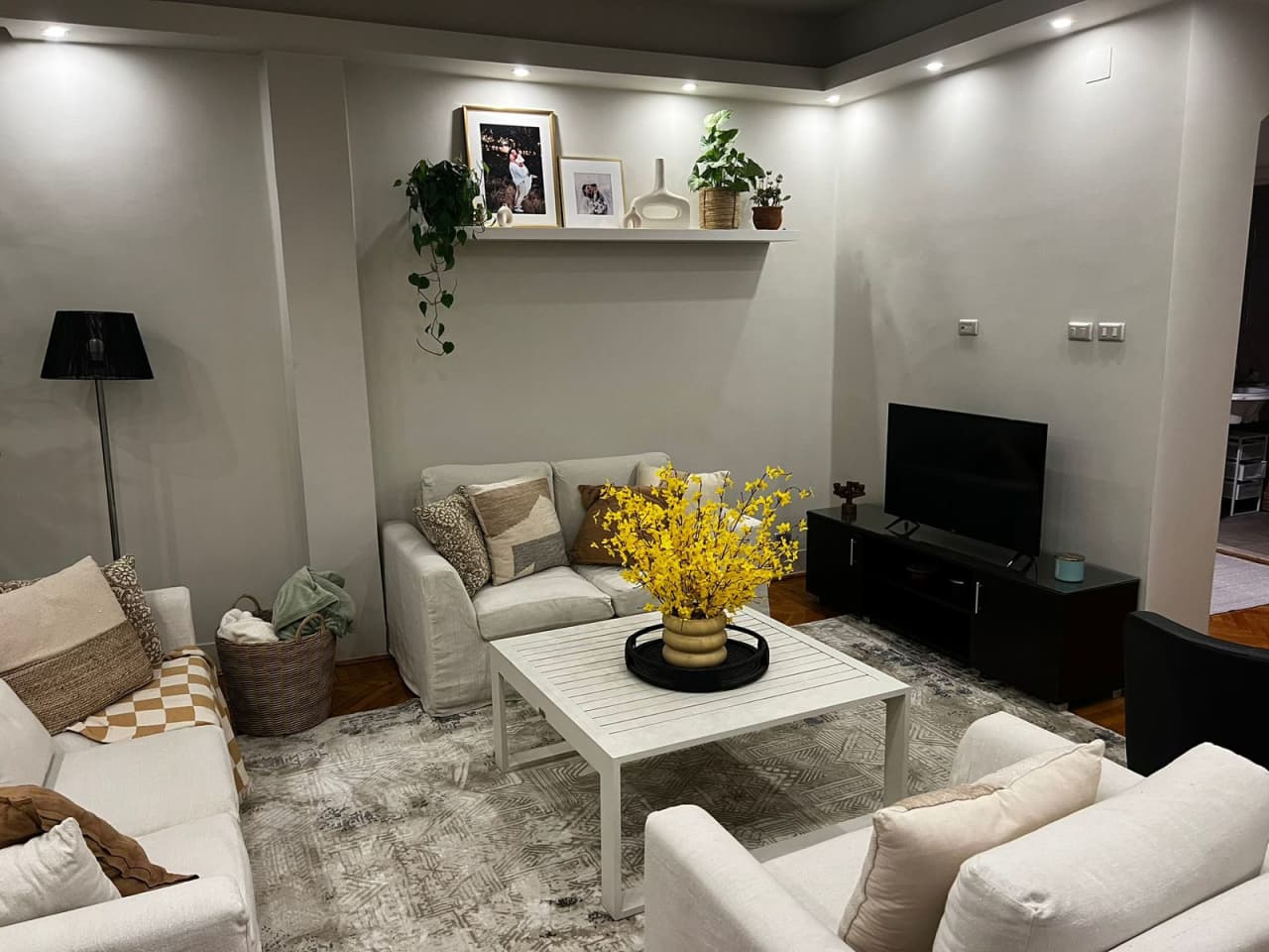 Modern Apartment With American Kitchen Located In Maadi Sarayat.