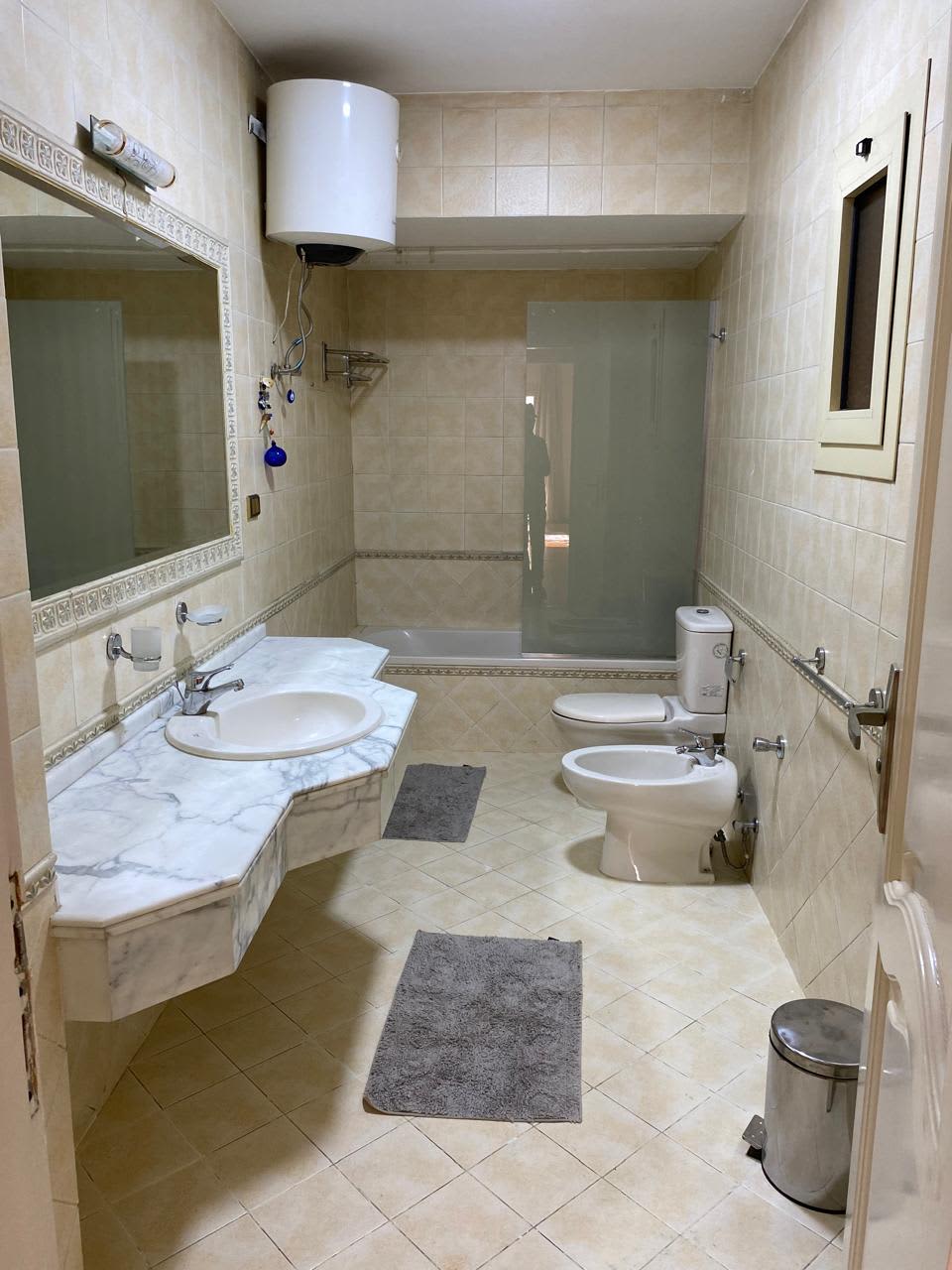 Elegantly Furnished Apartment In A luxurious Maadi Building.