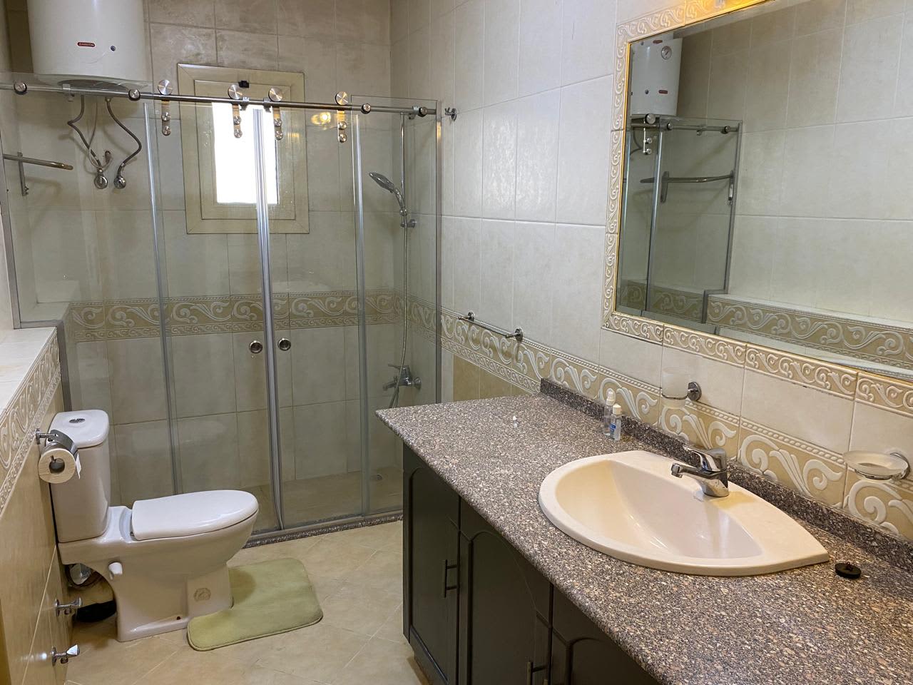 Elegantly Furnished Apartment In A luxurious Maadi Building.