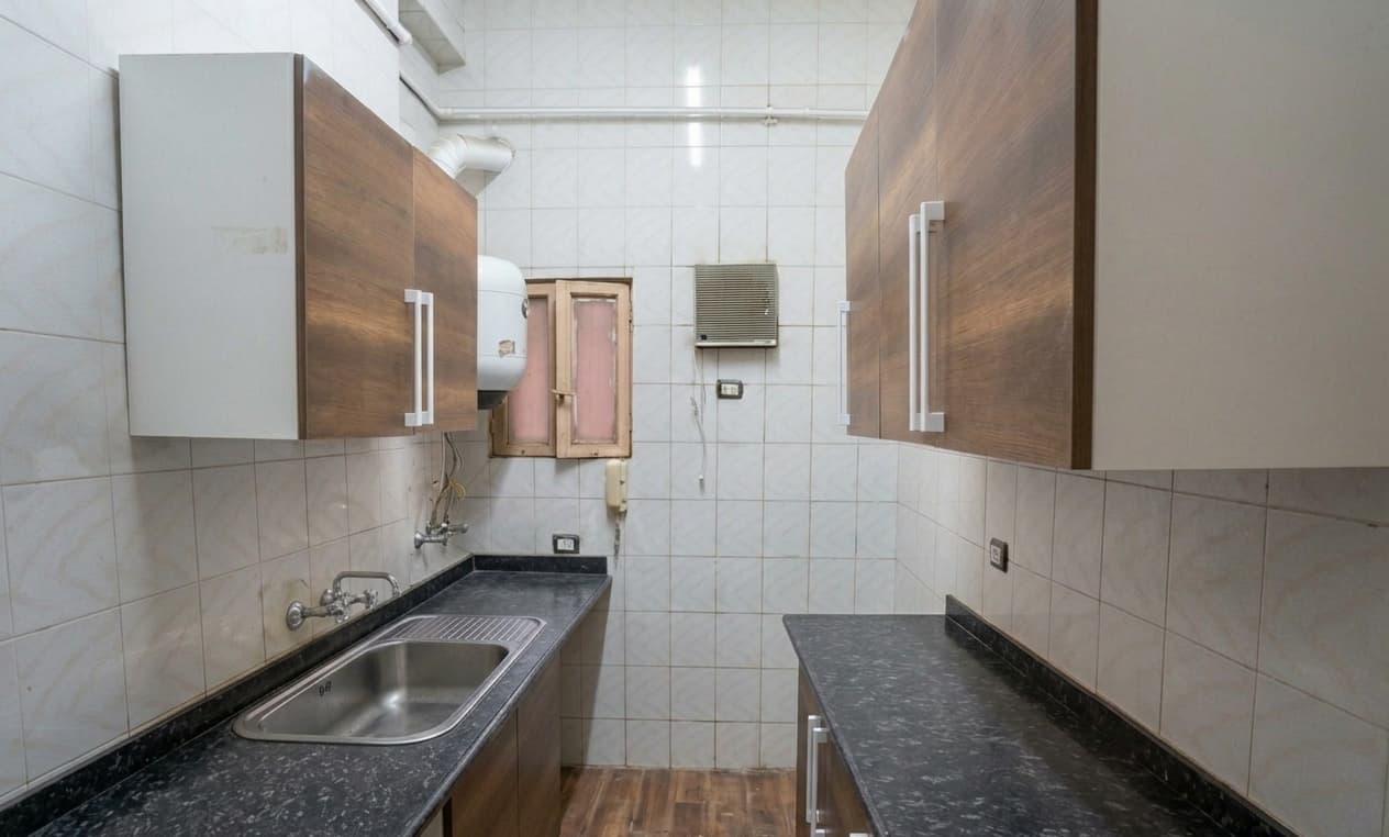 Serene Ground Floor Apartment With Private Entrance In Maadi.