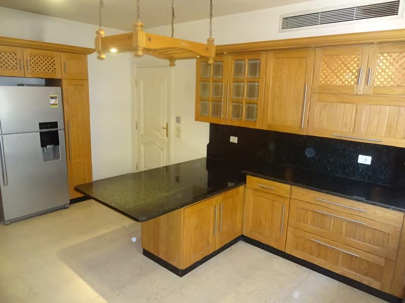 Spacious Semi-Furnished Apartment With Shared Pool In Maadi Degla.
