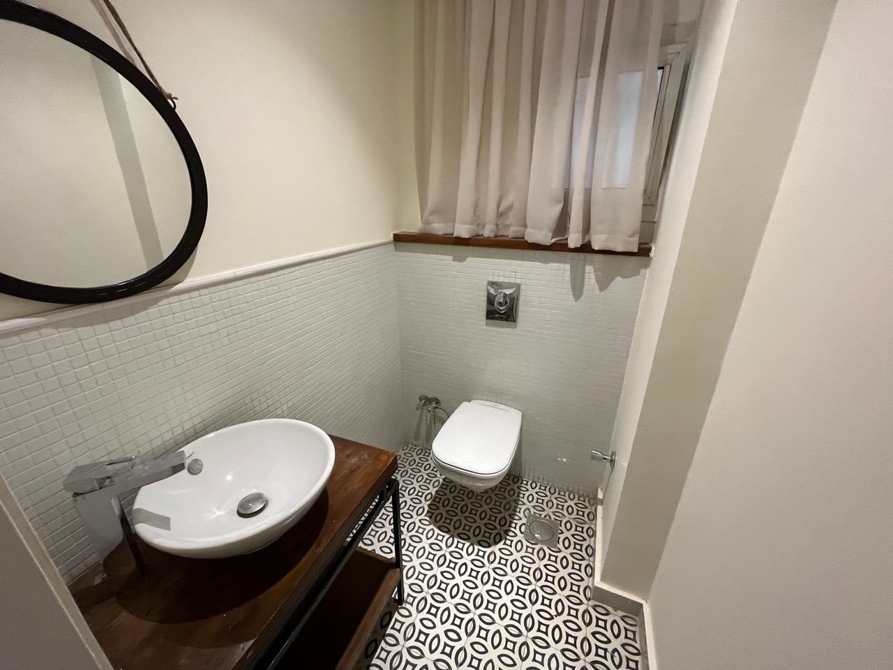 Apartment With Balcony Overlooking Gardens In Maadi Degla