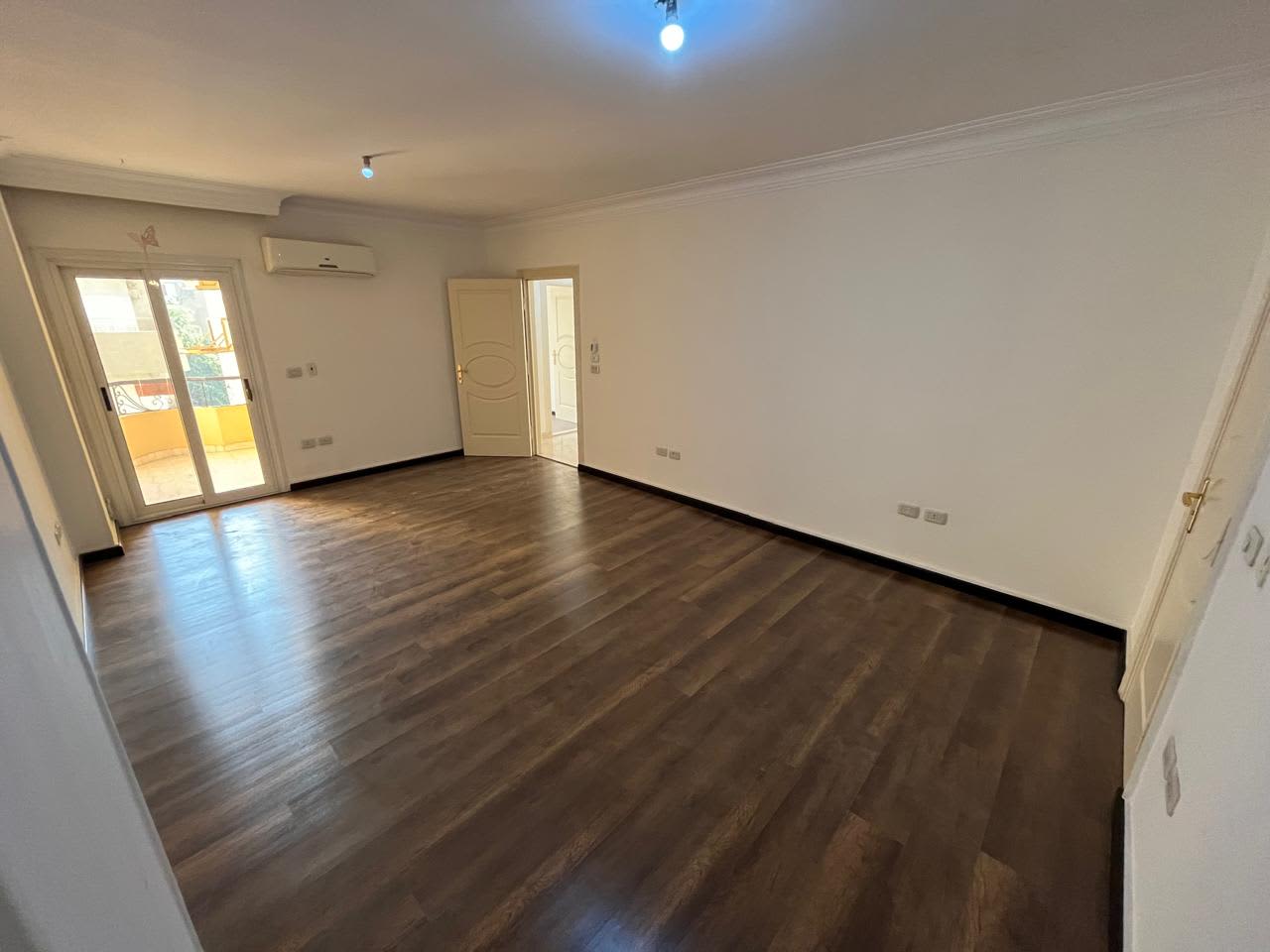 Semi Furnished Apartment For Rent in Maadi Sarayat|170m²|Sunny Apartment.