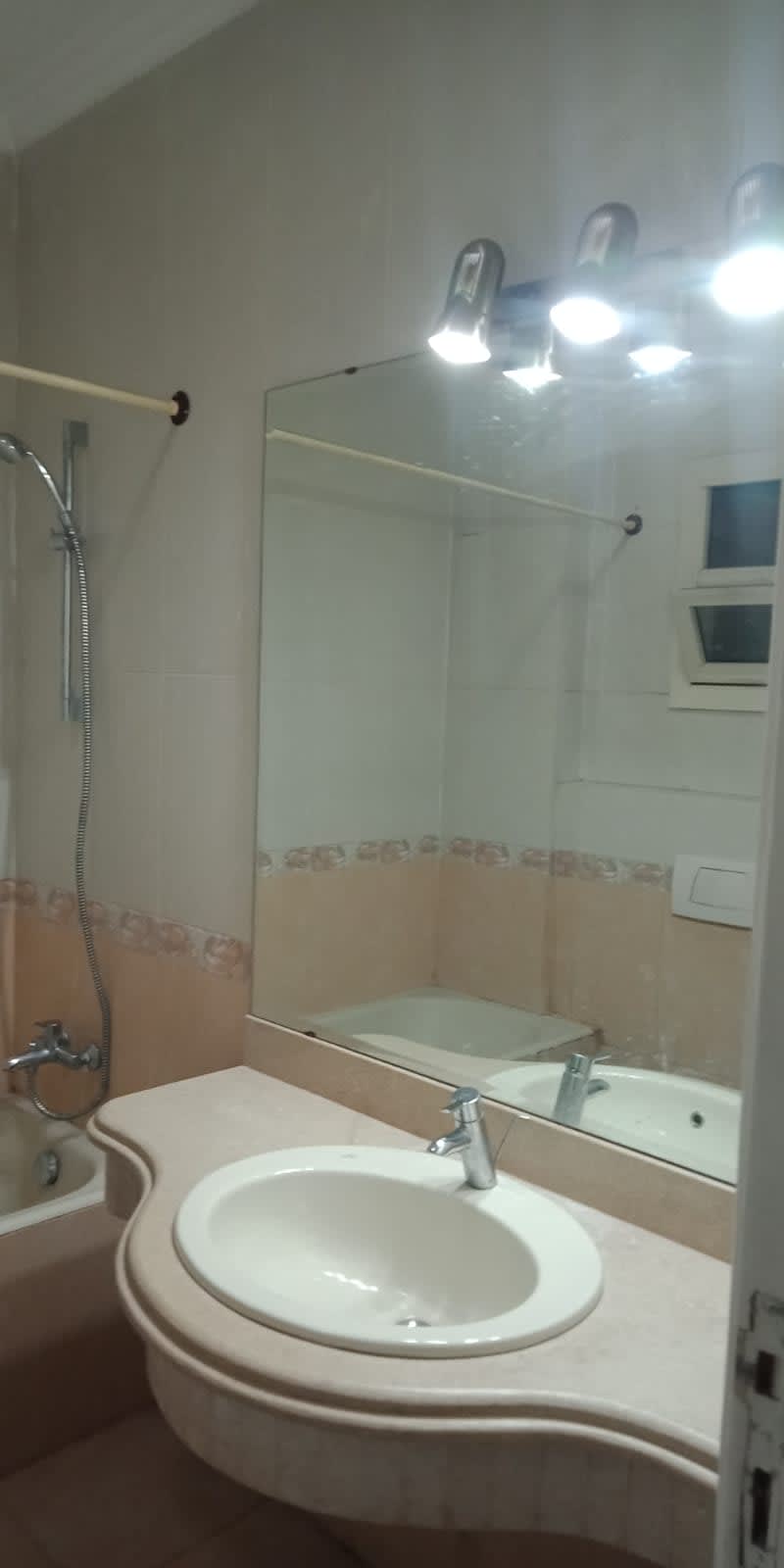 Bright & Spacious Furnished Apartment In Maadi Degla.