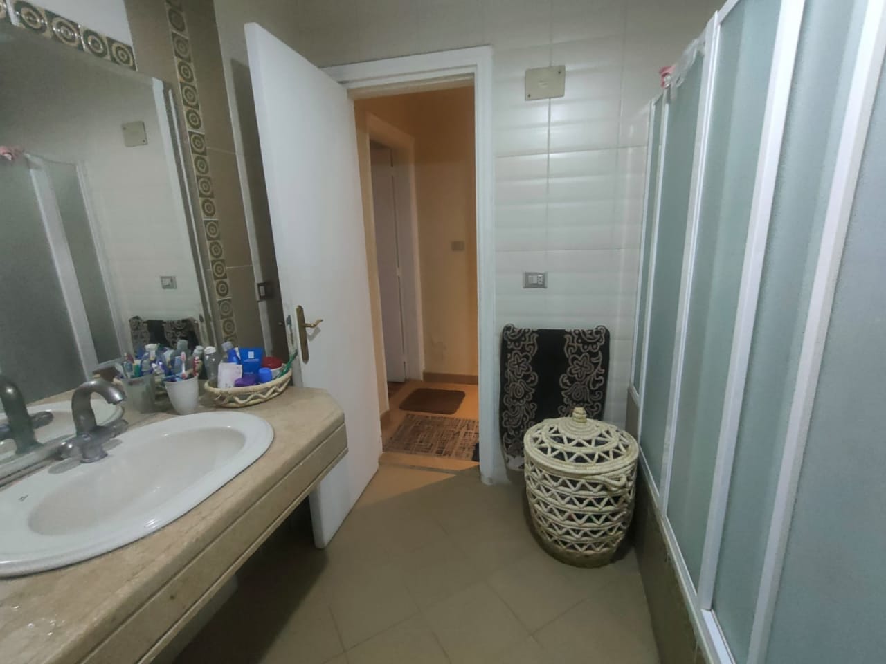 Apartment With Balcony Overlooking Green Views In Maadi Sarayat